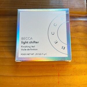 Becca Light Shifter Finishing Veil in Star Child 2